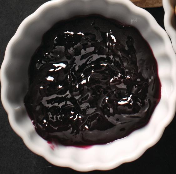 Recept för gelé från svart vinbär och dess bevarande