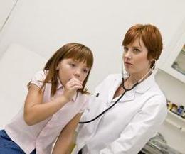 Behandling av bronkit hos ett barn ska utföras av "rätt" läkare